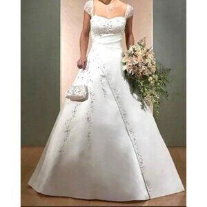 Maggie Sottero Couture Felicity A-Line Sweetheart Neckline Corset Lace-Up Size 6